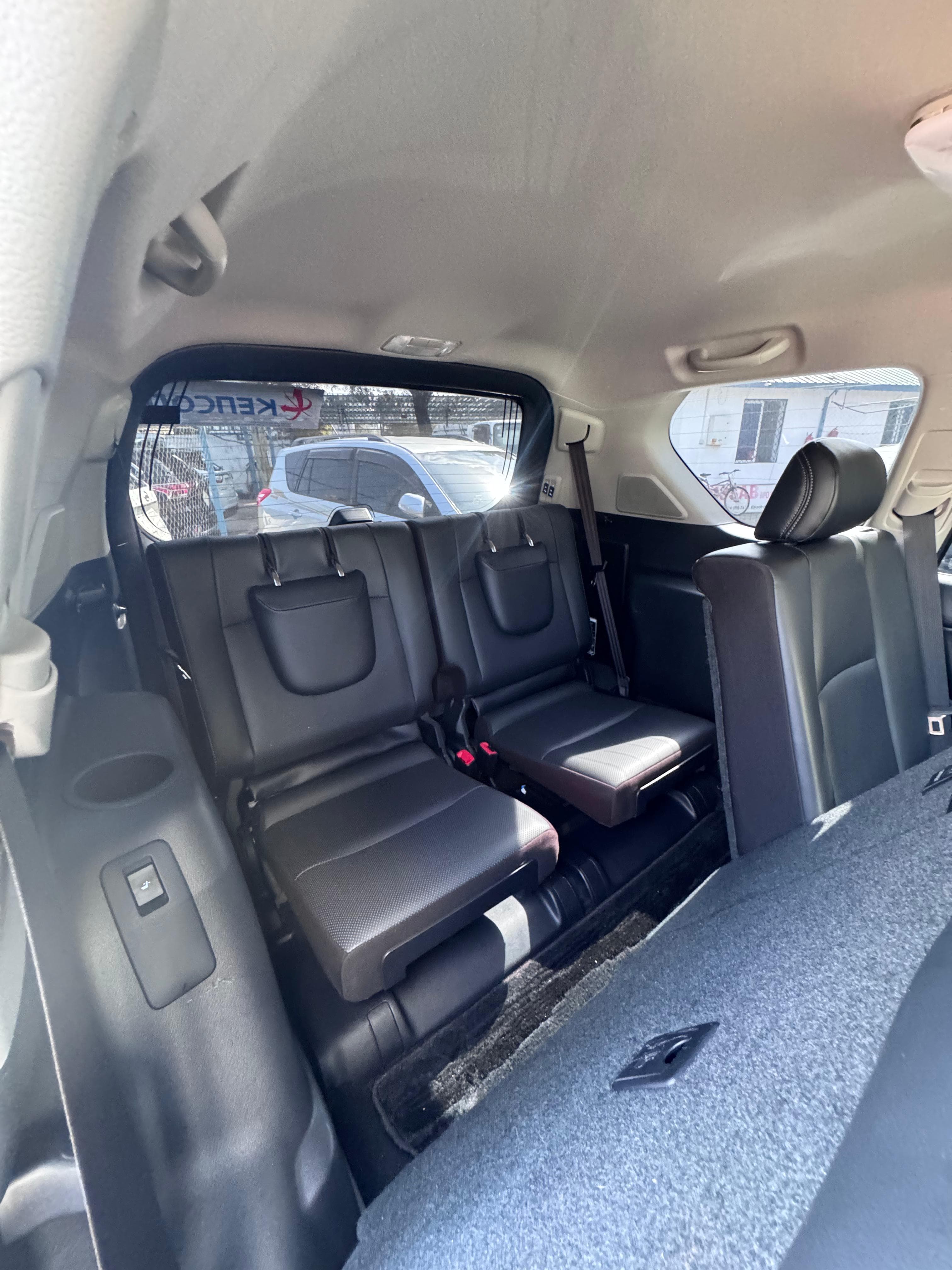 Toyota Landcruiser Prado TZ-G thumbnail 2