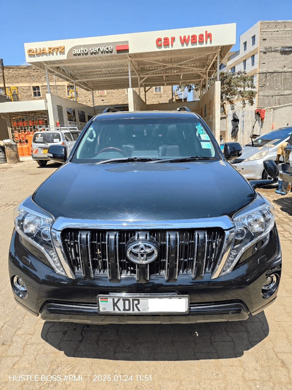 Toyota Landcruiser Prado TX - View 1