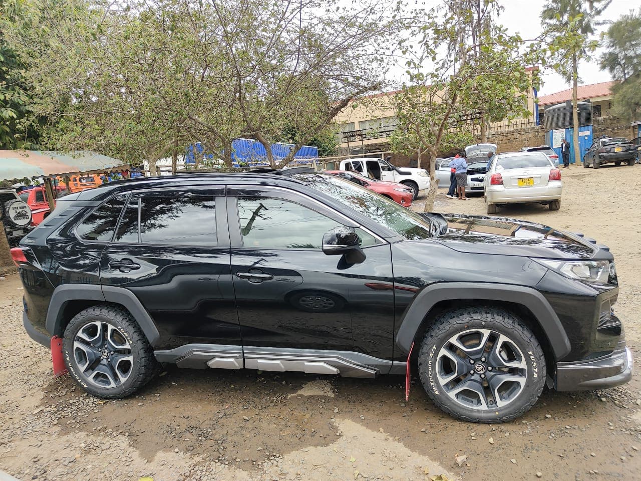 Toyota Rav 4 Adventure thumbnail 12