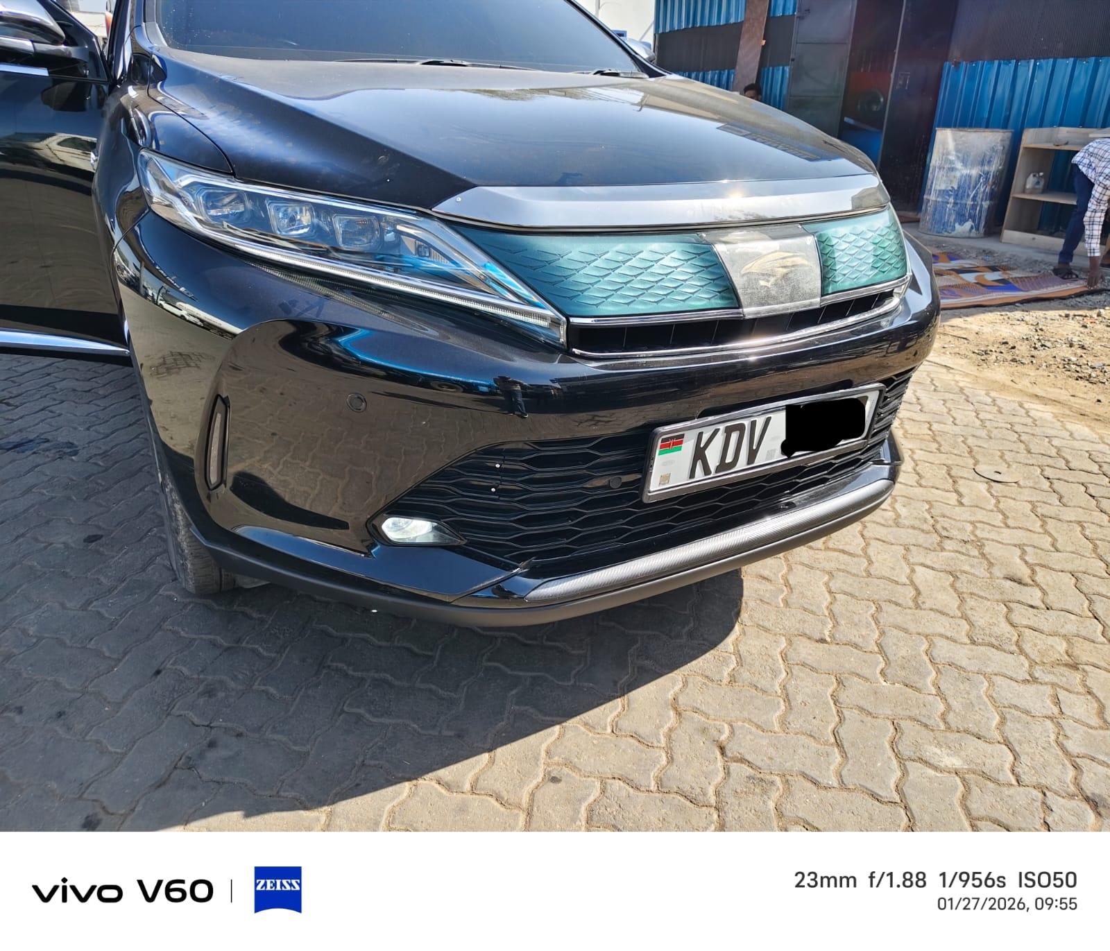 Toyota Harrier thumbnail 3