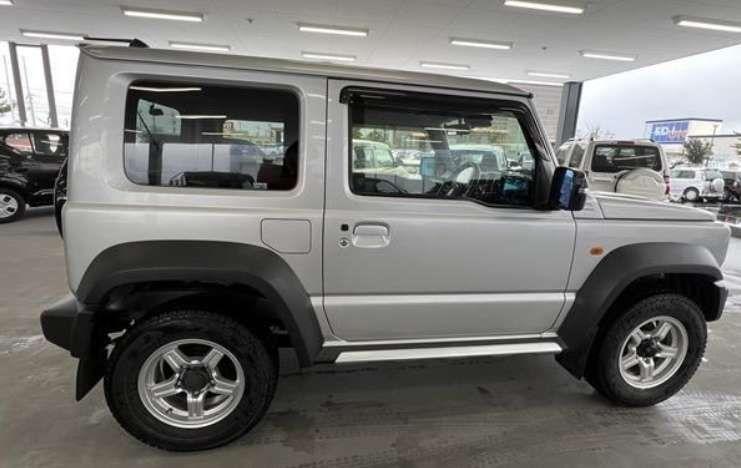 Suzuki Jimny Sierra 4x4 thumbnail 7