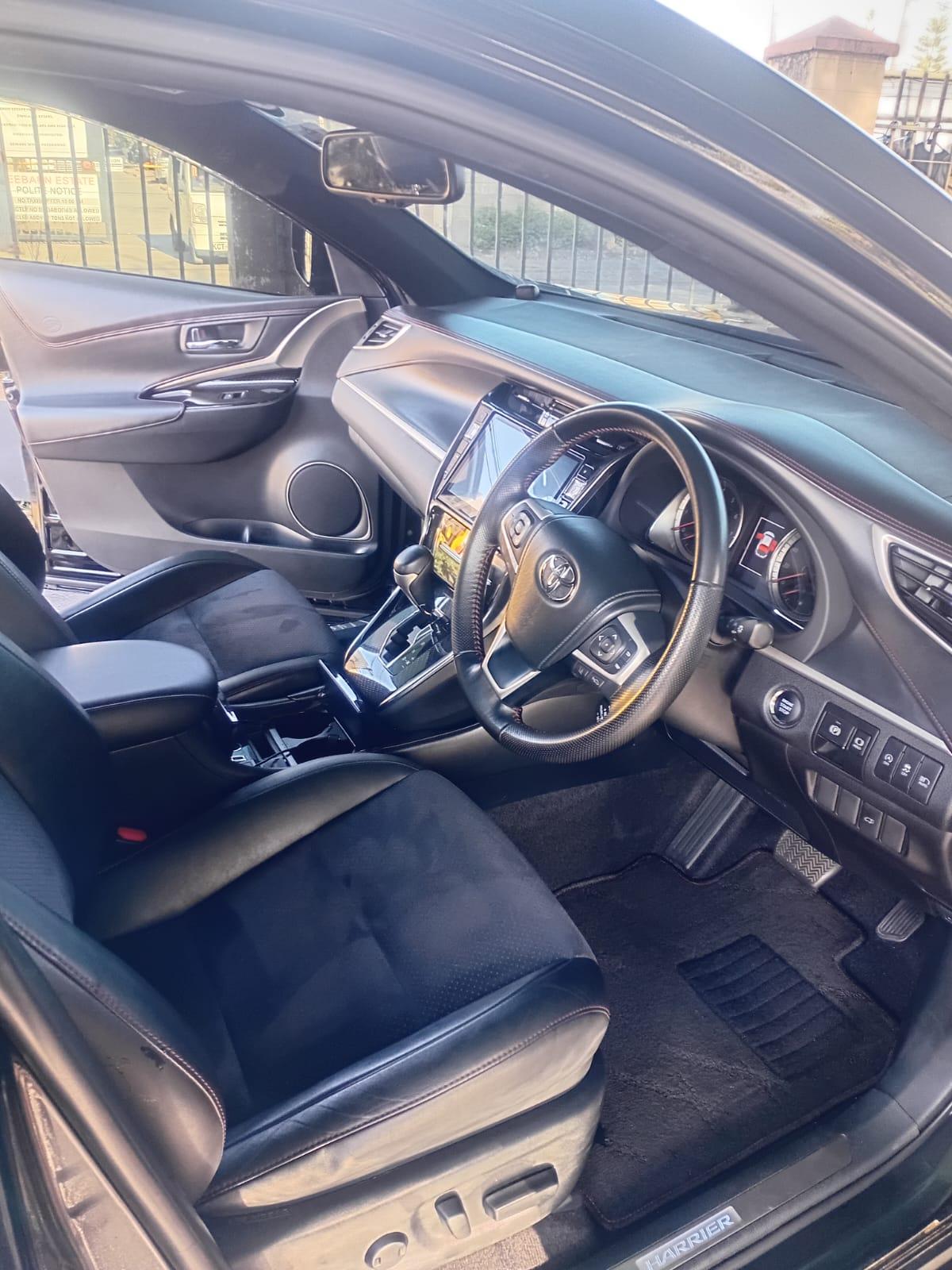 Toyota Harrier thumbnail 8