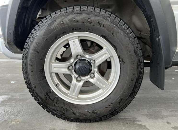 Suzuki Jimny Sierra 4x4 thumbnail 9