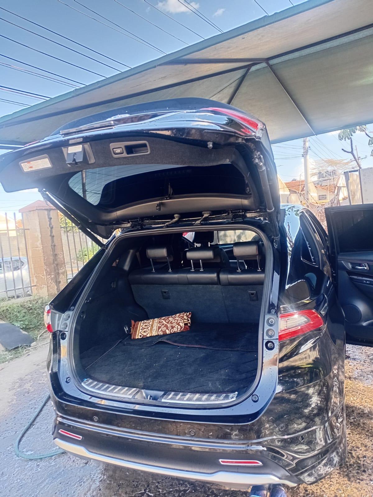 Toyota Harrier thumbnail 9